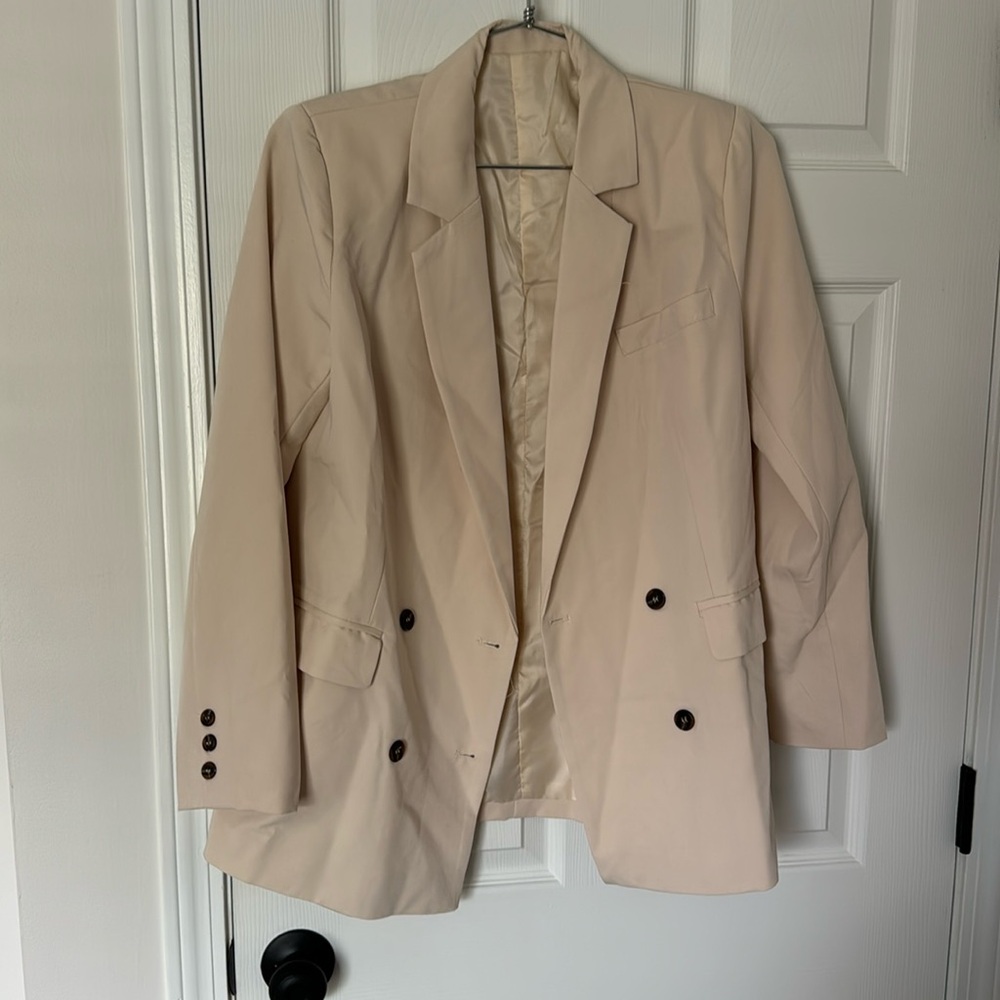 Cream oversized blazer
